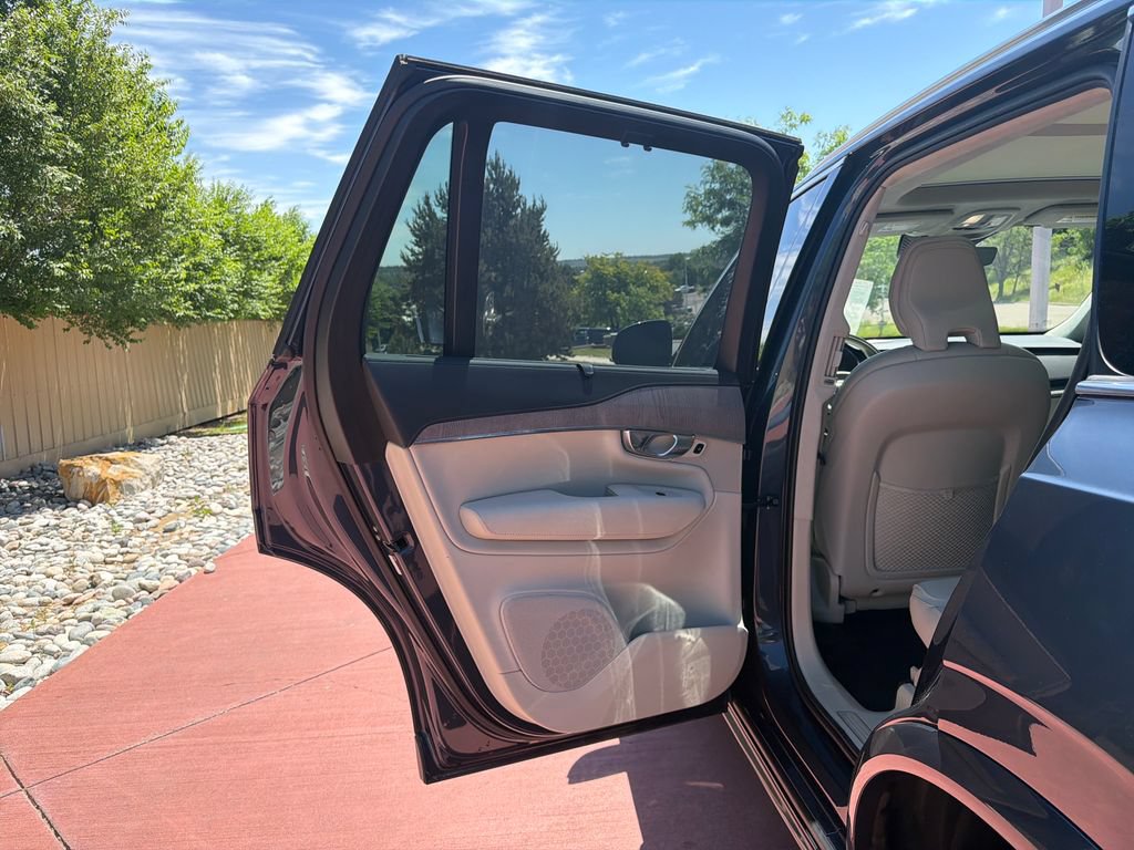 Used 2023 Volvo XC90 T8 Ultimate w/ Lounge Package AWD/4WD image 21
