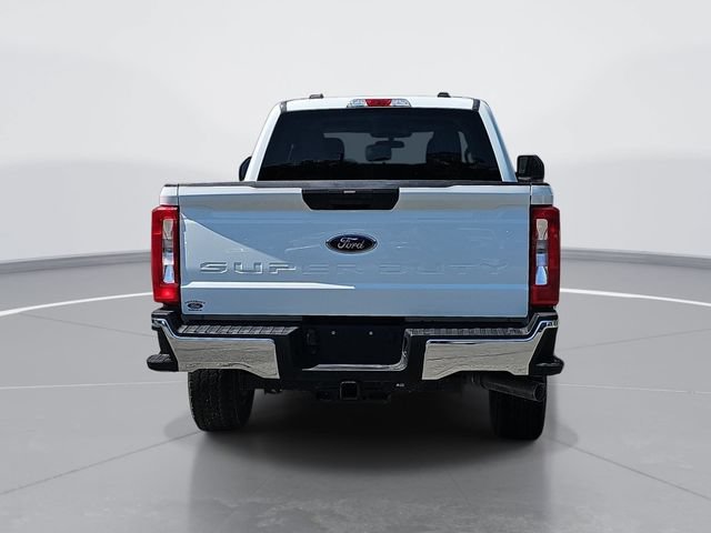 Certified 2025 Ford F250 XLT w/ FX4 Off-Road Package AWD/4WD image 4