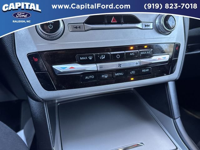 Certified 2022 Ford Explorer XLT image 28