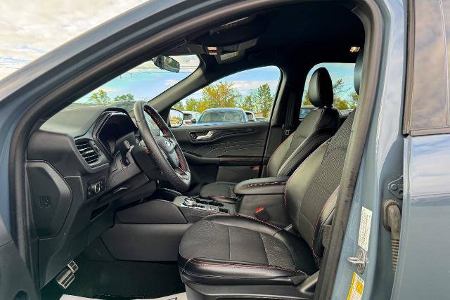 Certified 2023 Ford Escape ST-Line Select w/ Tech Pack #2 image 16