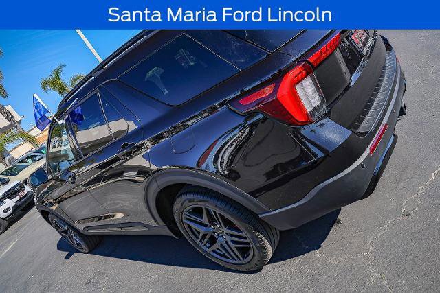 Certified 2025 Ford Explorer ST-Line w/ ST-Line Street Pack image 6