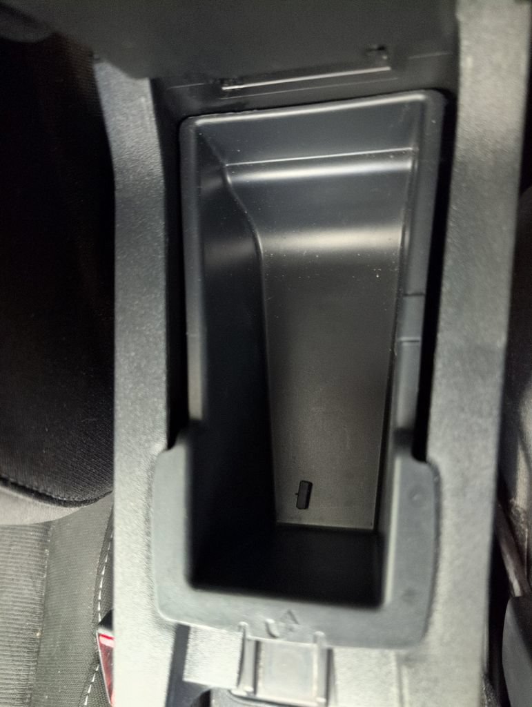 Certified 2018 Ford EcoSport SE FWD image 32
