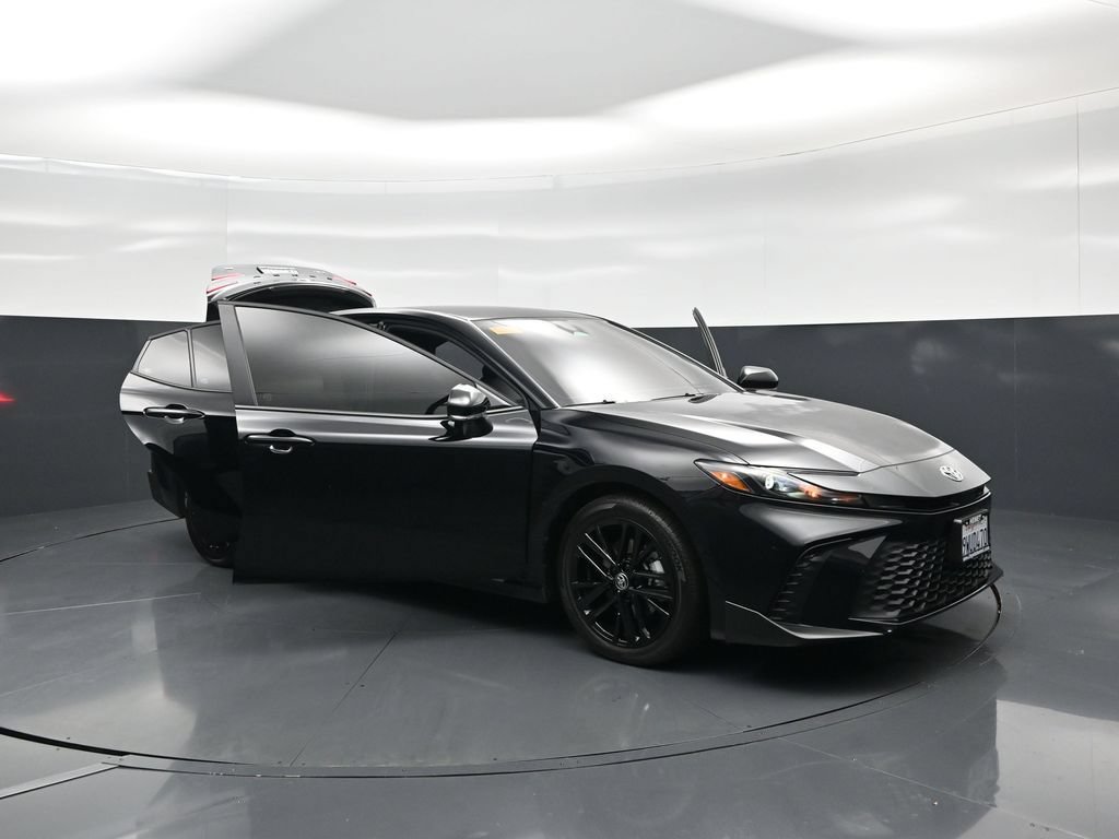 Used 2026 Toyota Camry SE FWD image 33