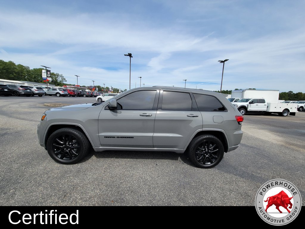 Used 2020 Jeep Grand Cherokee Altitude RWD image 3