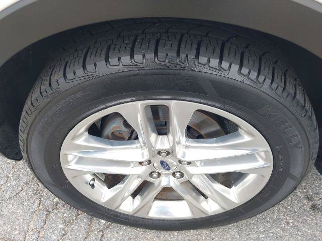 Certified 2017 Ford Explorer Limited w/ Equipment Group 301A FWD image 14