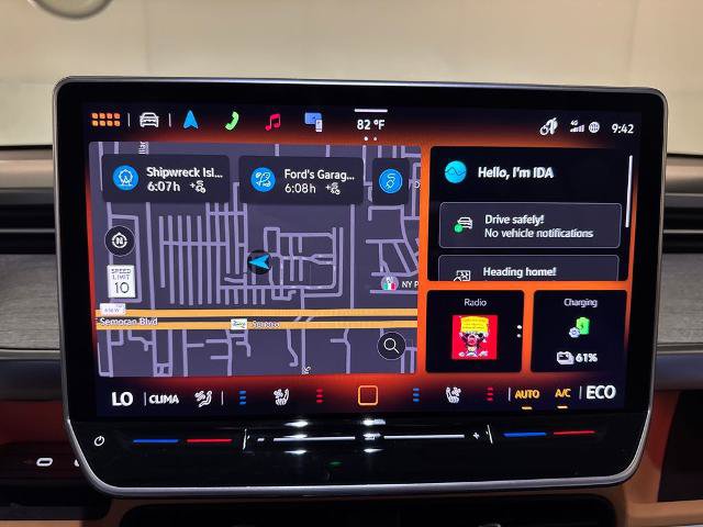 Used 2025 Volkswagen ID. Buzz 1st Edition RWD image 19