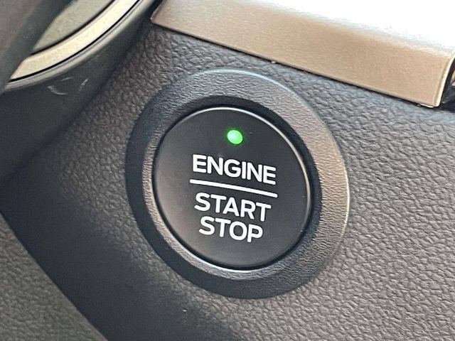 Certified 2022 Ford Escape SE w/ SE Sport Appearance Package FWD image 24