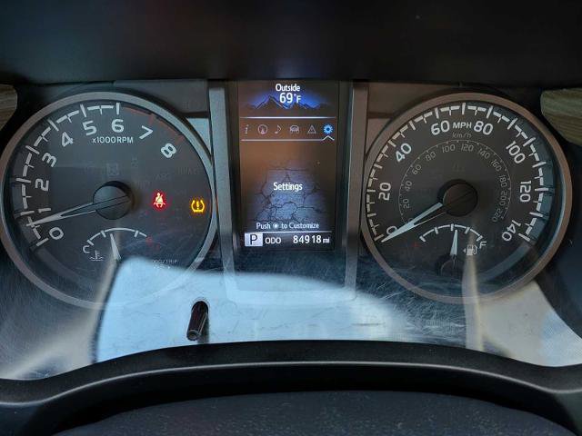 Used 2017 Toyota Tacoma TRD Sport w/ Tow Package (A/T) AWD/4WD image 22