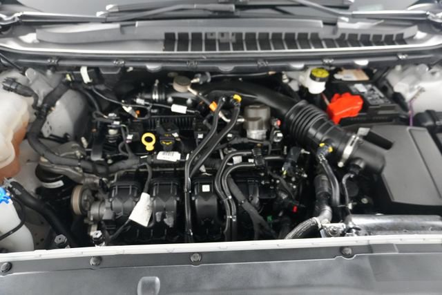 Certified 2021 Ford Edge SE image 29