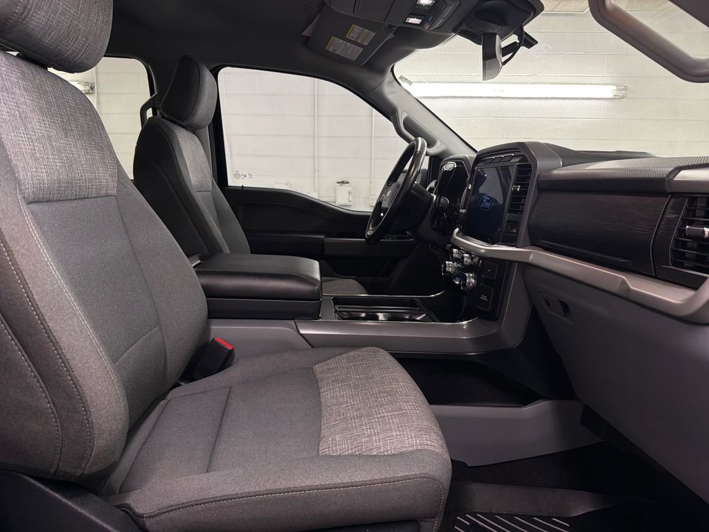 Certified 2022 Ford F150 XLT w/ Equipment Group 302A High image 30