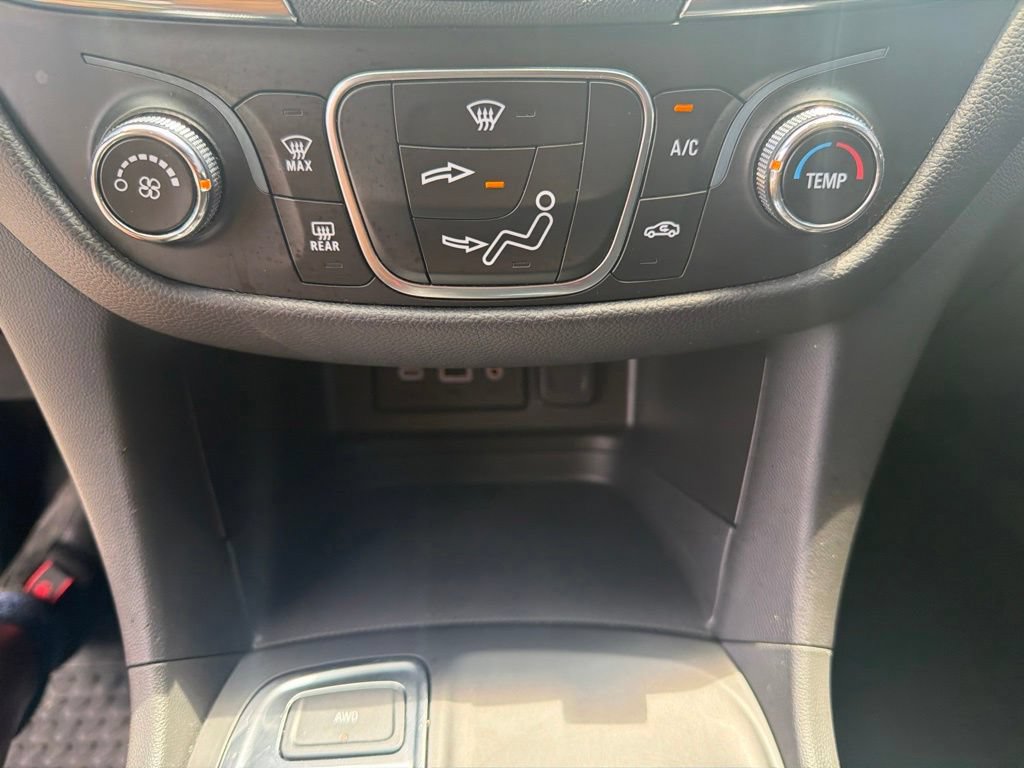 Used 2023 Chevrolet Equinox LT AWD/4WD image 25