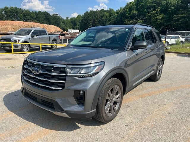 Certified 2025 Ford Explorer Active w/ Active Comfort Package AWD/4WD image 3