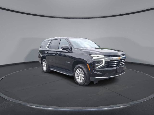 Used 2025 Chevrolet Tahoe LT AWD/4WD image 2