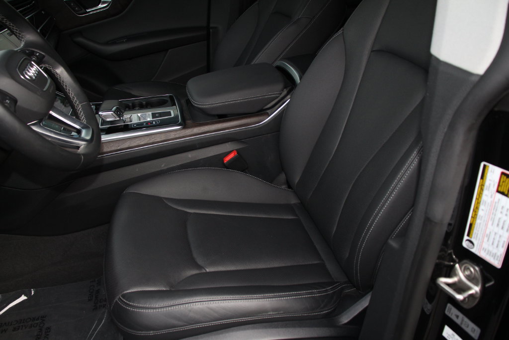 Used 2022 Audi Q8 Premium Plus AWD/4WD image 23
