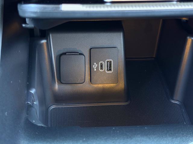 Certified 2025 Ford Explorer Active w/ Active Comfort Package AWD/4WD image 29