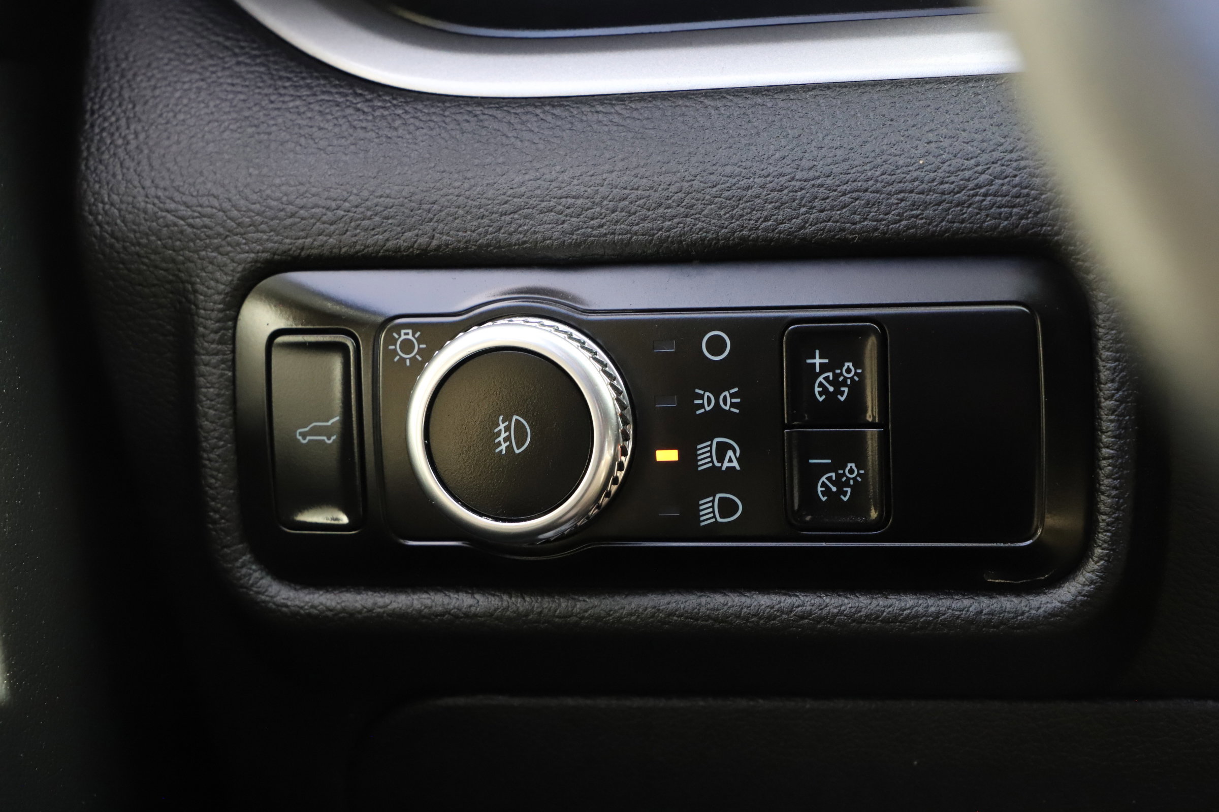 Certified 2023 Ford Explorer XLT w/ Equipment Group 202A image 39