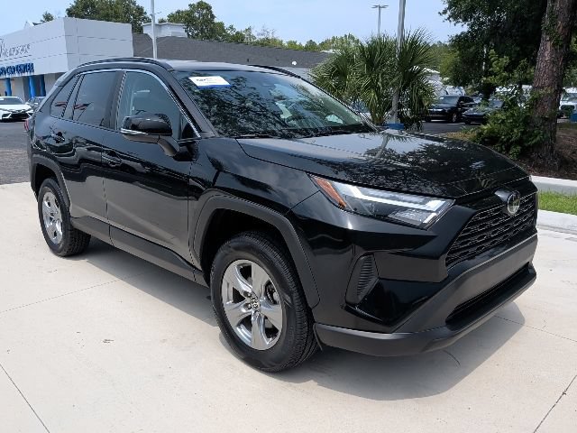 Used 2024 Toyota RAV4 XLE AWD/4WD image 2