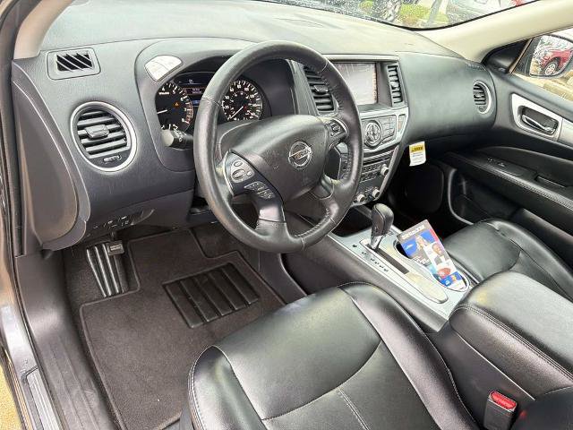 Used 2020 Nissan Pathfinder SL FWD image 20