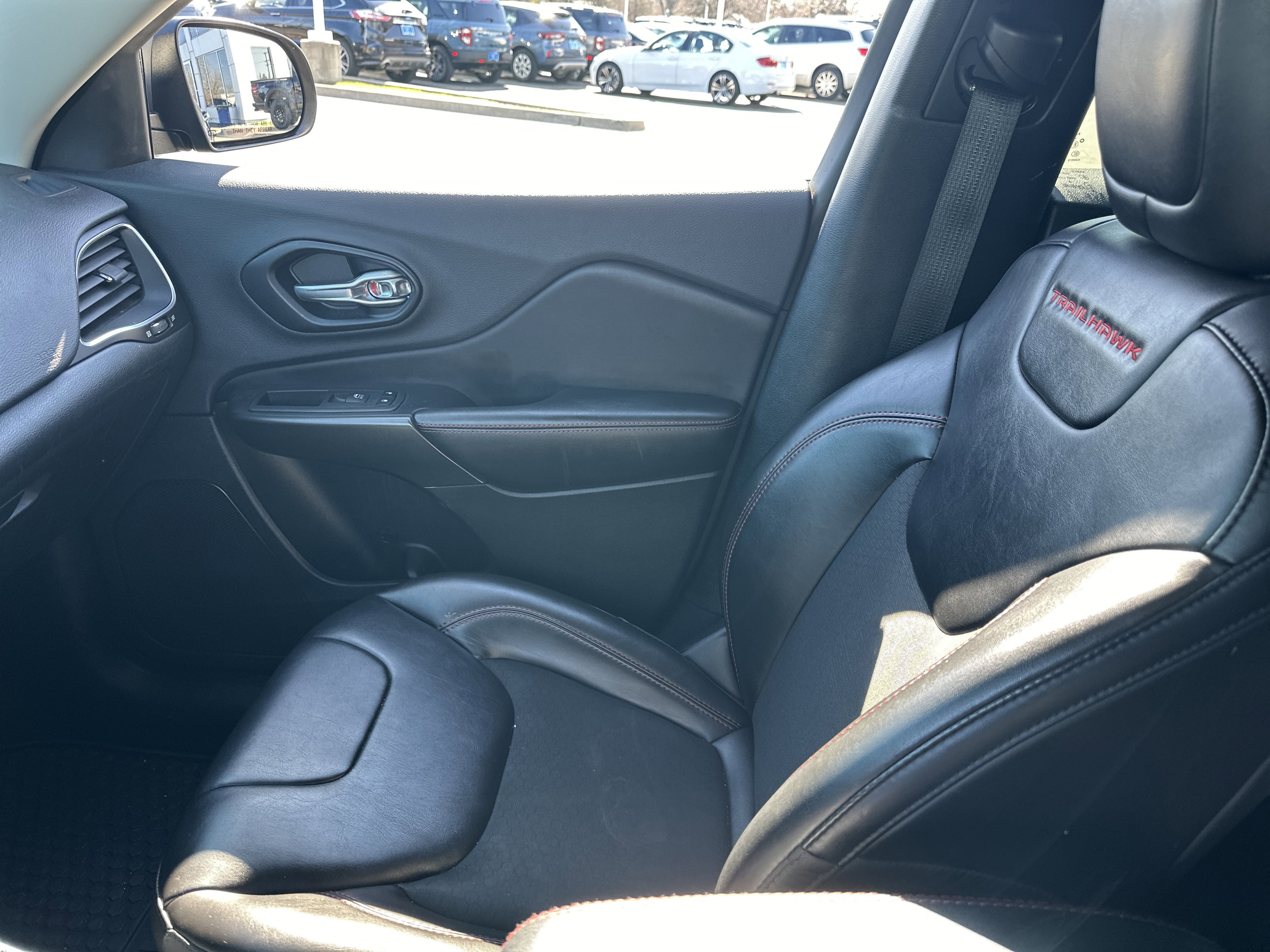 Used 2021 Jeep Cherokee Trailhawk w/ Comfort/Convenience Group image 22