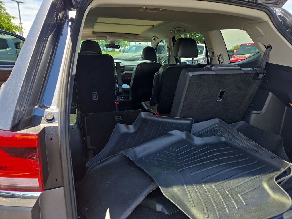Used 2022 Volkswagen Atlas SEL Premium AWD/4WD image 34