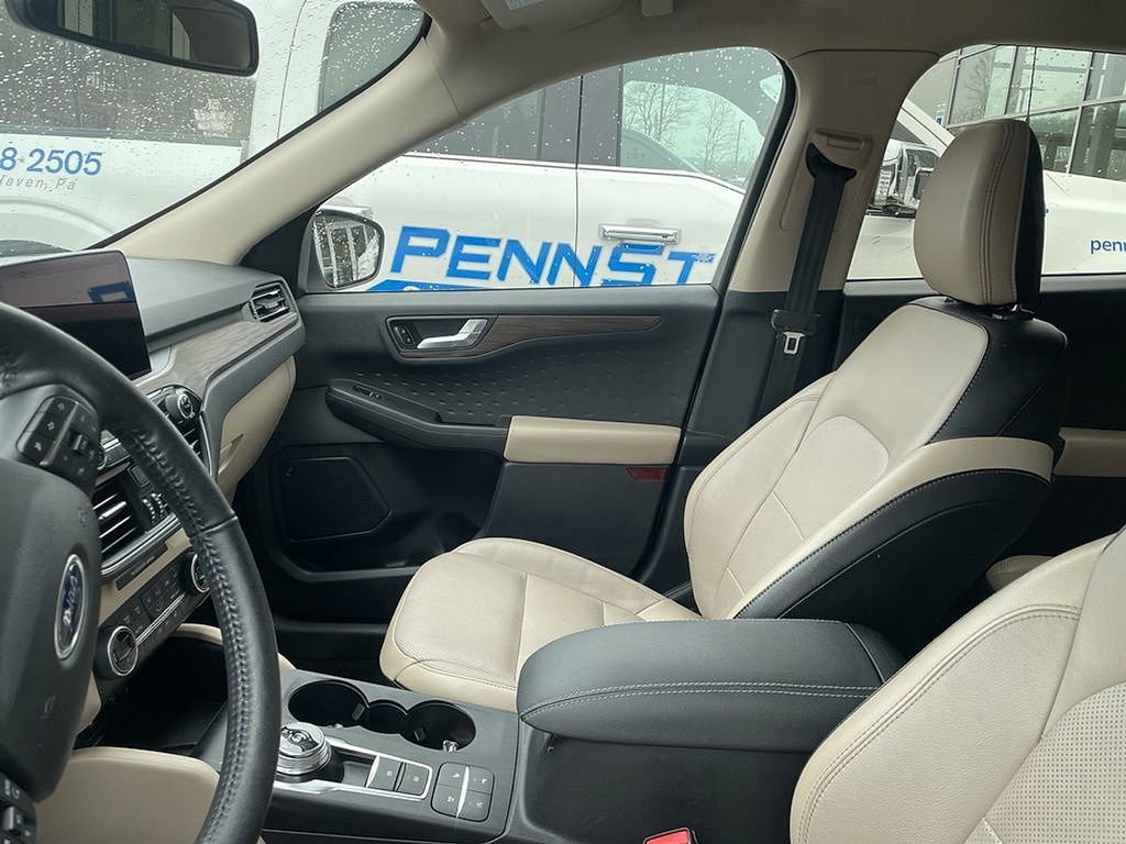 Certified 2020 Ford Escape Titanium image 6