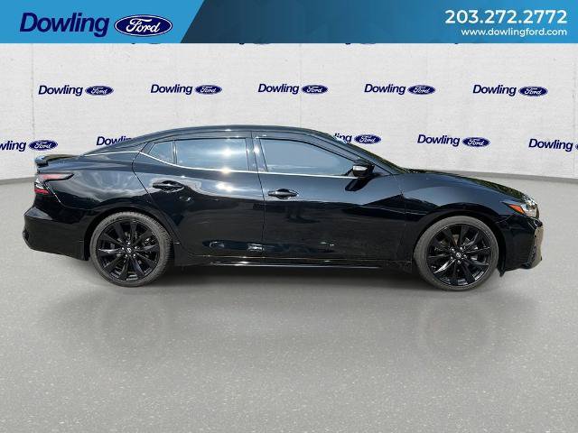 Used 2023 Nissan Maxima SR w/ Sport Mat Group FWD image 9