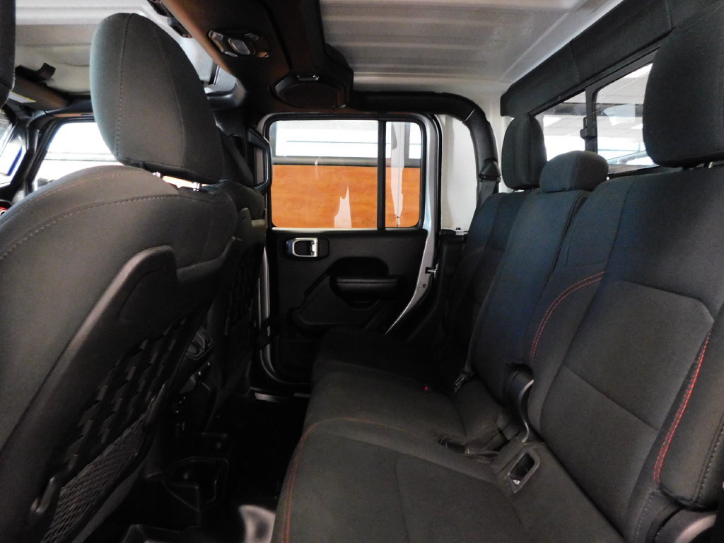 Used 2020 Jeep Gladiator Rubicon w/ Uconnect 4C Nav & Sound Group AWD/4WD image 38