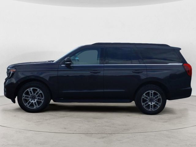 Certified 2025 Ford Expedition Active AWD/4WD image 2