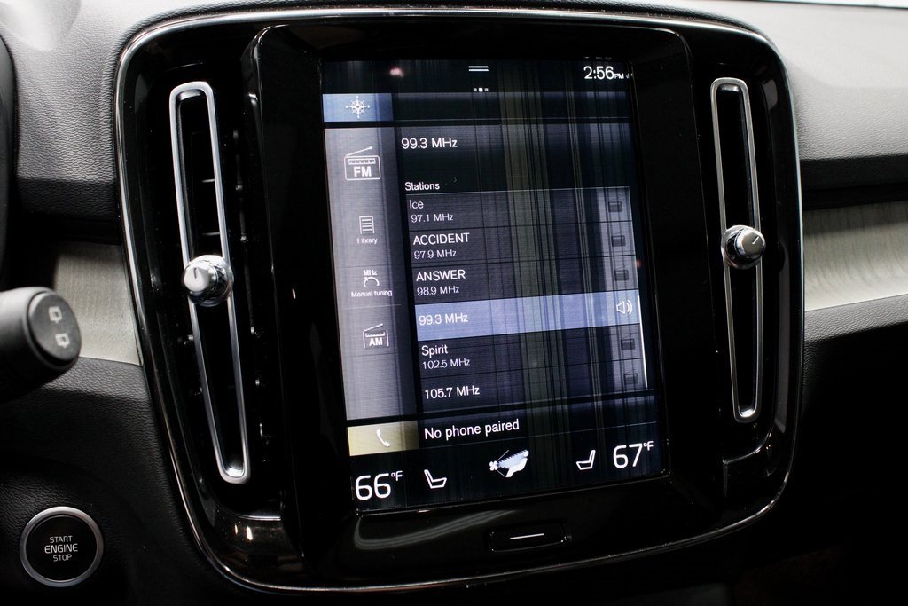 Used 2022 Volvo XC40 T5 Inscription image 3