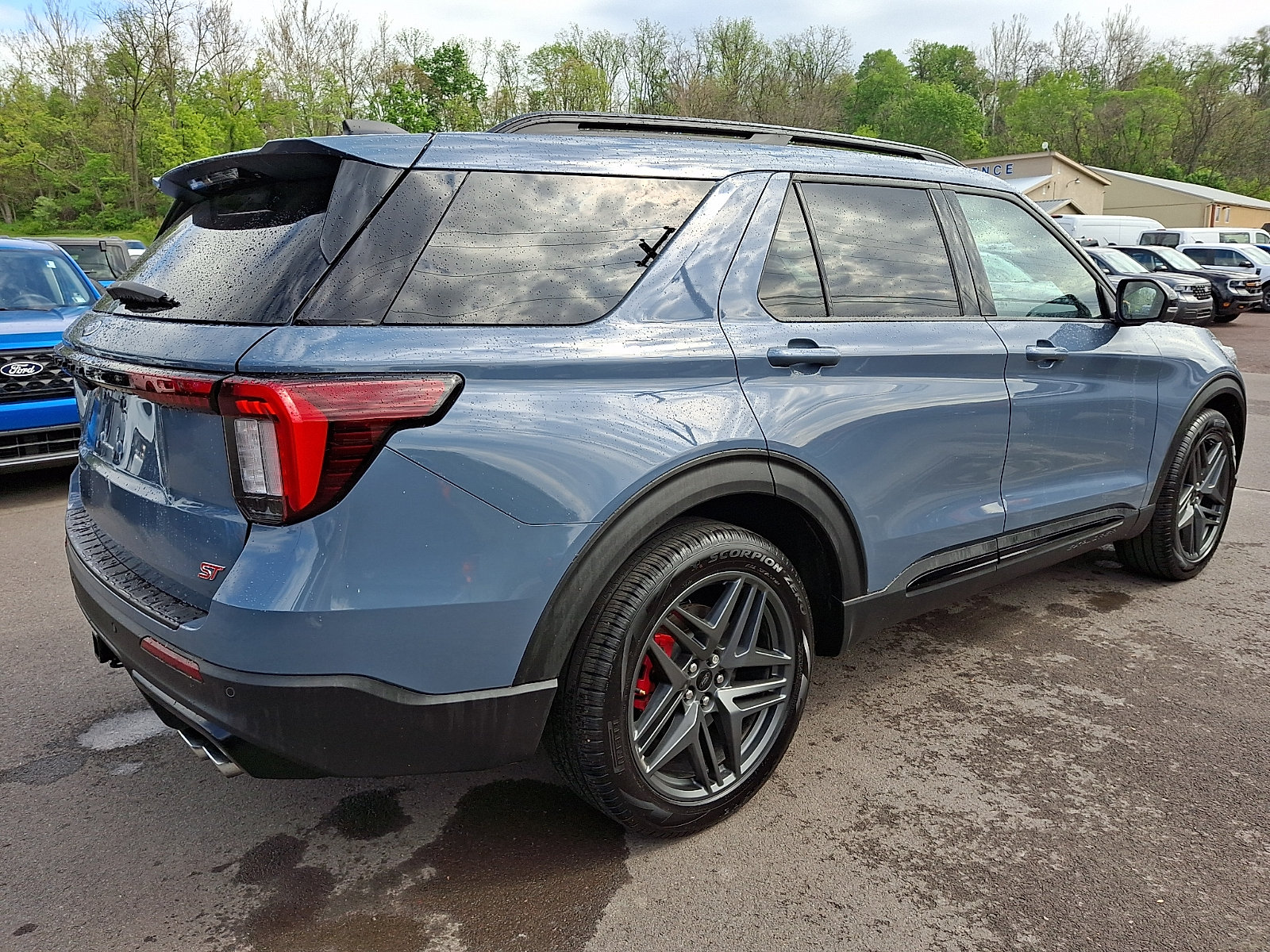 Certified 2025 Ford Explorer ST AWD/4WD image 11