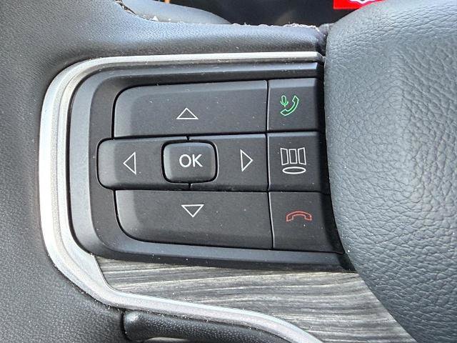 Used 2024 Jeep Wagoneer L Series II w/ Flexible Seating Group AWD/4WD image 14