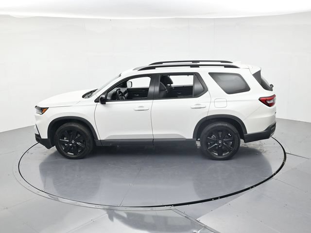 Used 2025 Honda Pilot Black Edition image 47