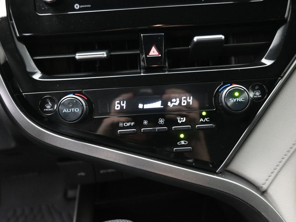 Used 2022 Toyota Camry LE image 27