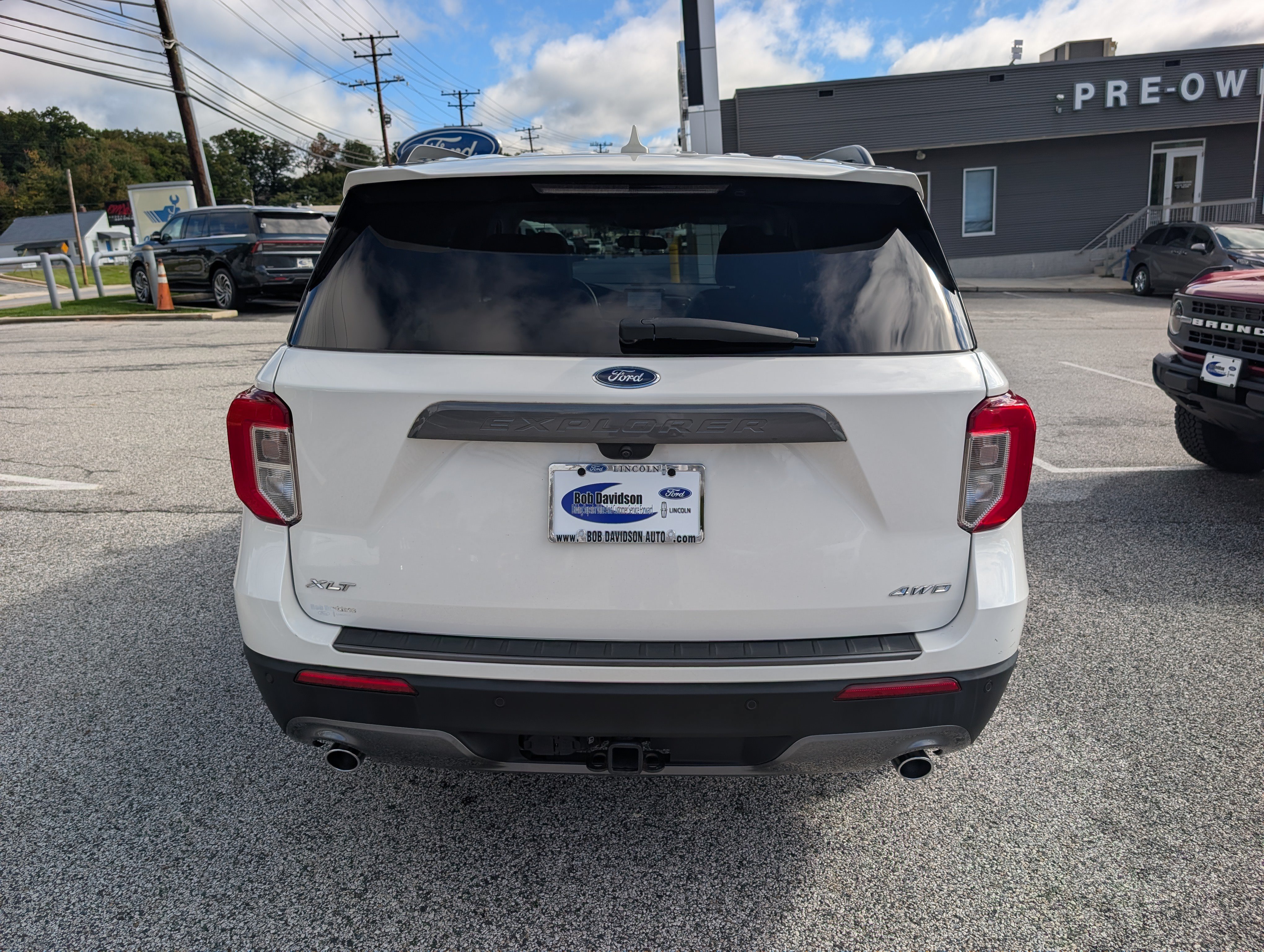 Certified 2023 Ford Explorer XLT w/ Equipment Group 202A AWD/4WD image 6