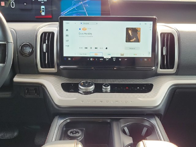 Certified 2025 Ford Expedition Active AWD/4WD image 28