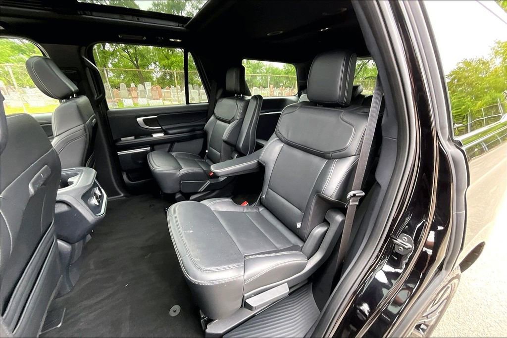 Certified 2025 Ford Expedition Platinum w/ Stealth Appearance Package AWD/4WD image 25
