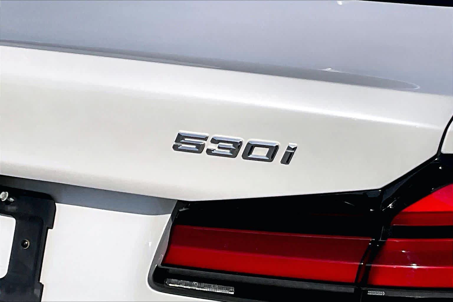 Used 2022 BMW 530i w/ Executive Package RWD image 27