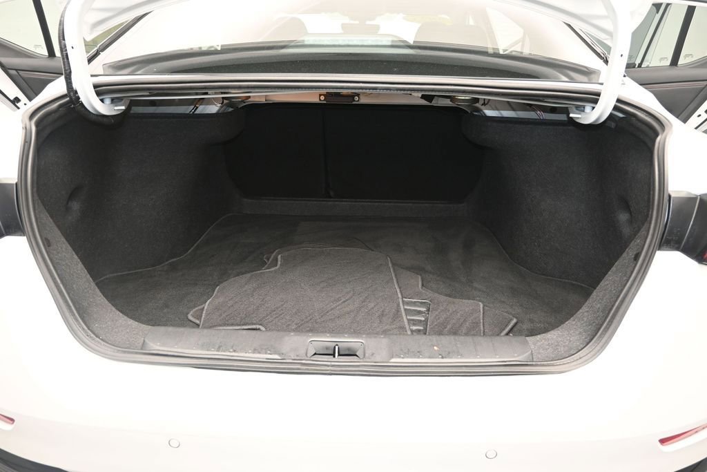 Used 2025 Nissan Sentra SR FWD image 11