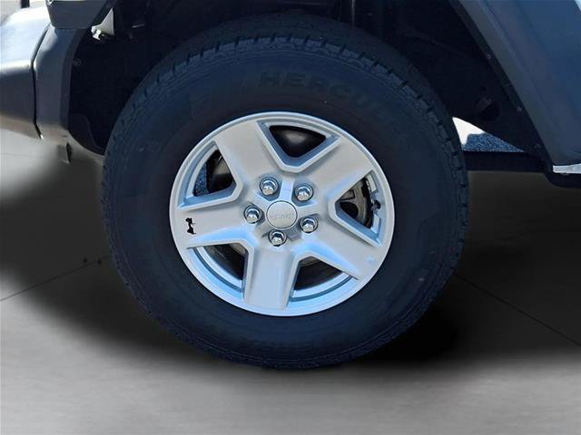 Used 2020 Jeep Gladiator Sport AWD/4WD image 9