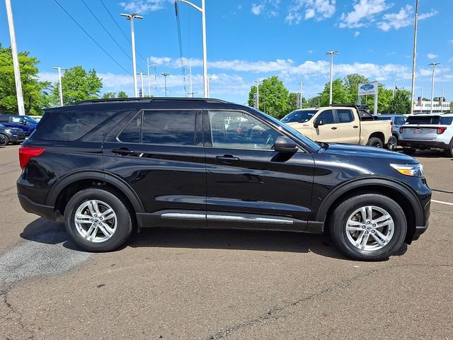 Certified 2023 Ford Explorer XLT w/ Equipment Group 202A AWD/4WD image 7