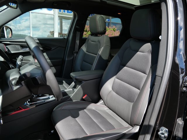 Used 2022 Chevrolet TrailBlazer RS w/ Sun and Liftgate Package AWD/4WD image 11