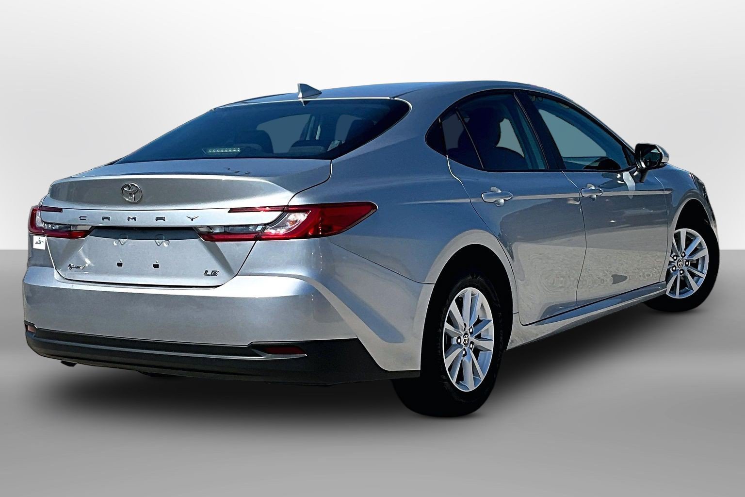 Used 2025 Toyota Camry LE FWD image 11
