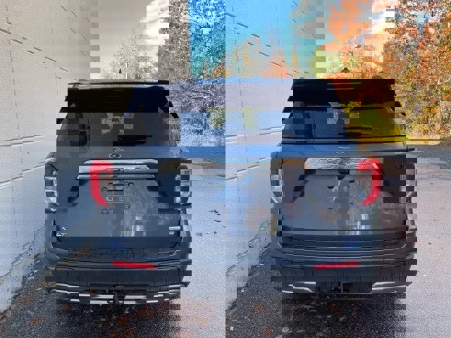 Certified 2020 Ford Explorer XLT w/ Equipment Group 202A image 4