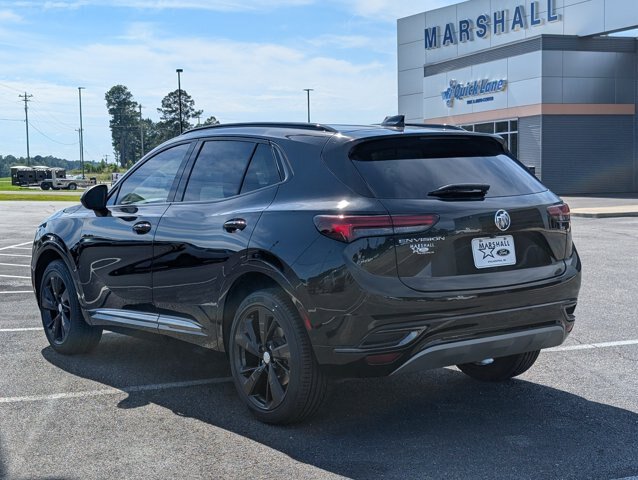 Used 2021 Buick Envision Essence w/ Sport Touring Package FWD image 3