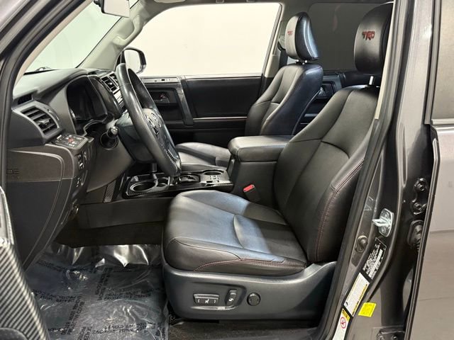 Used 2018 Toyota 4Runner TRD Off-Road Premium AWD/4WD image 14