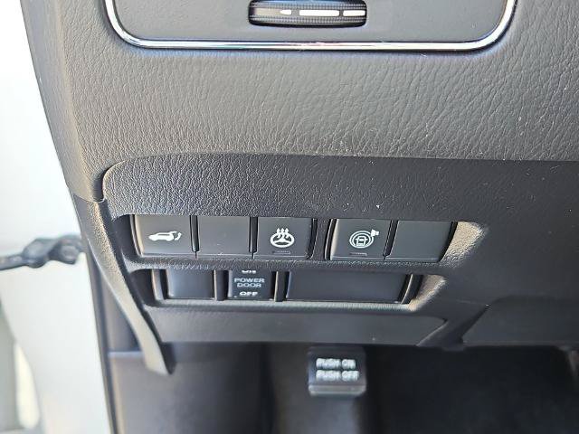 Used 2024 Nissan Armada Platinum w/ Captain's Chairs Package AWD/4WD image 11