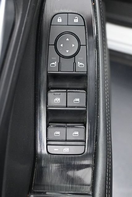 Used 2025 Nissan Rogue SV AWD/4WD image 7