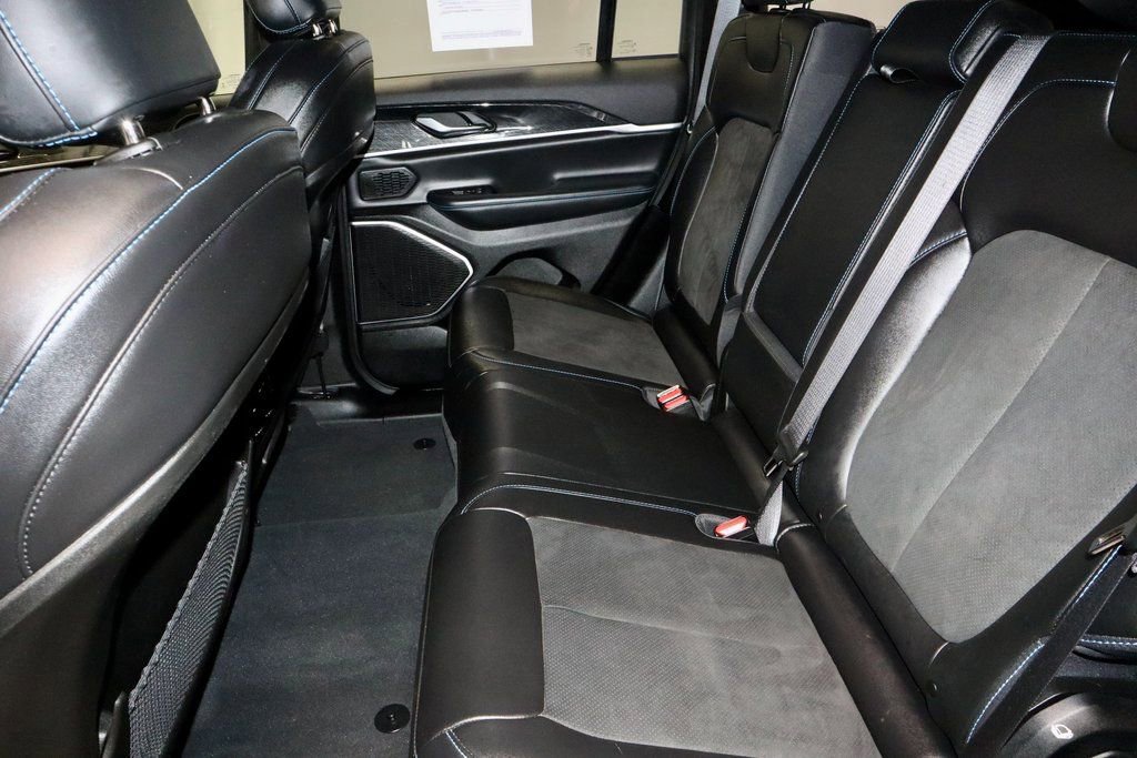 Used 2022 Jeep Grand Cherokee Trailhawk image 24