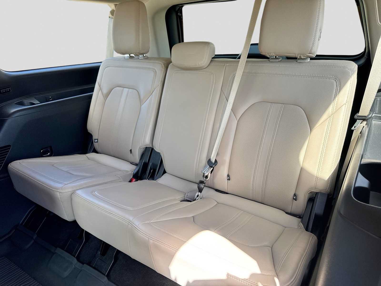 Certified 2022 Ford Expedition Max Limited RWD image 21