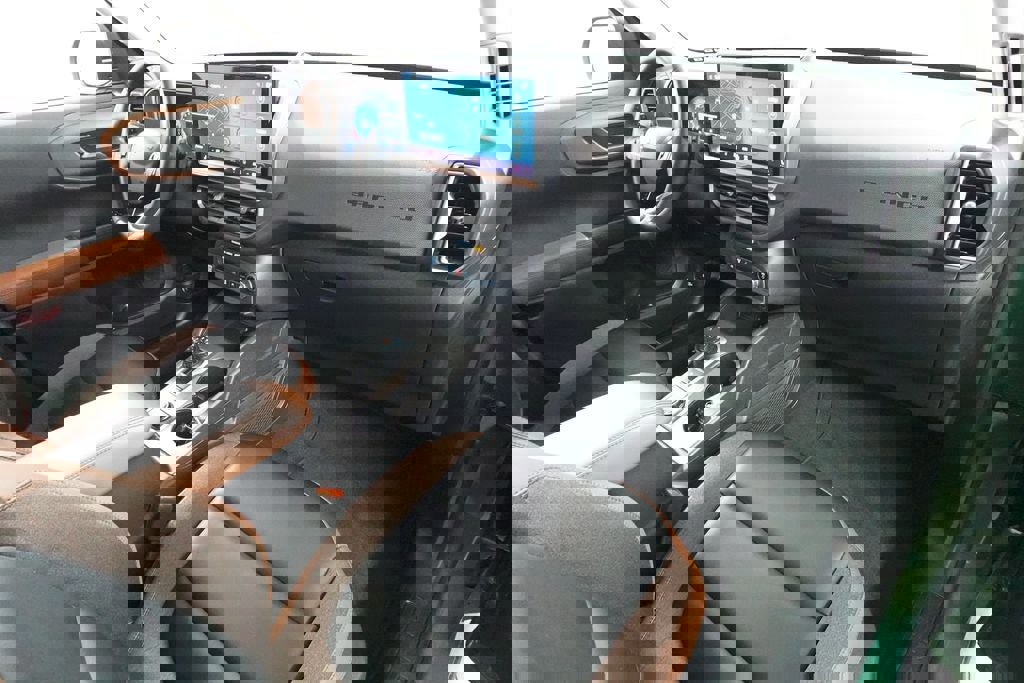 Certified 2025 Ford Bronco Sport Outer Banks w/ Outer Banks Tech Package+ AWD/4WD image 35